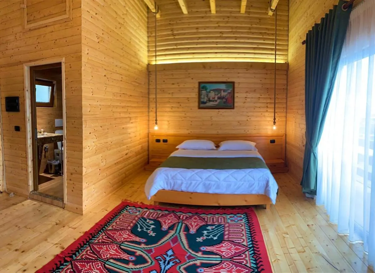 Wooden House Hotel Canaj