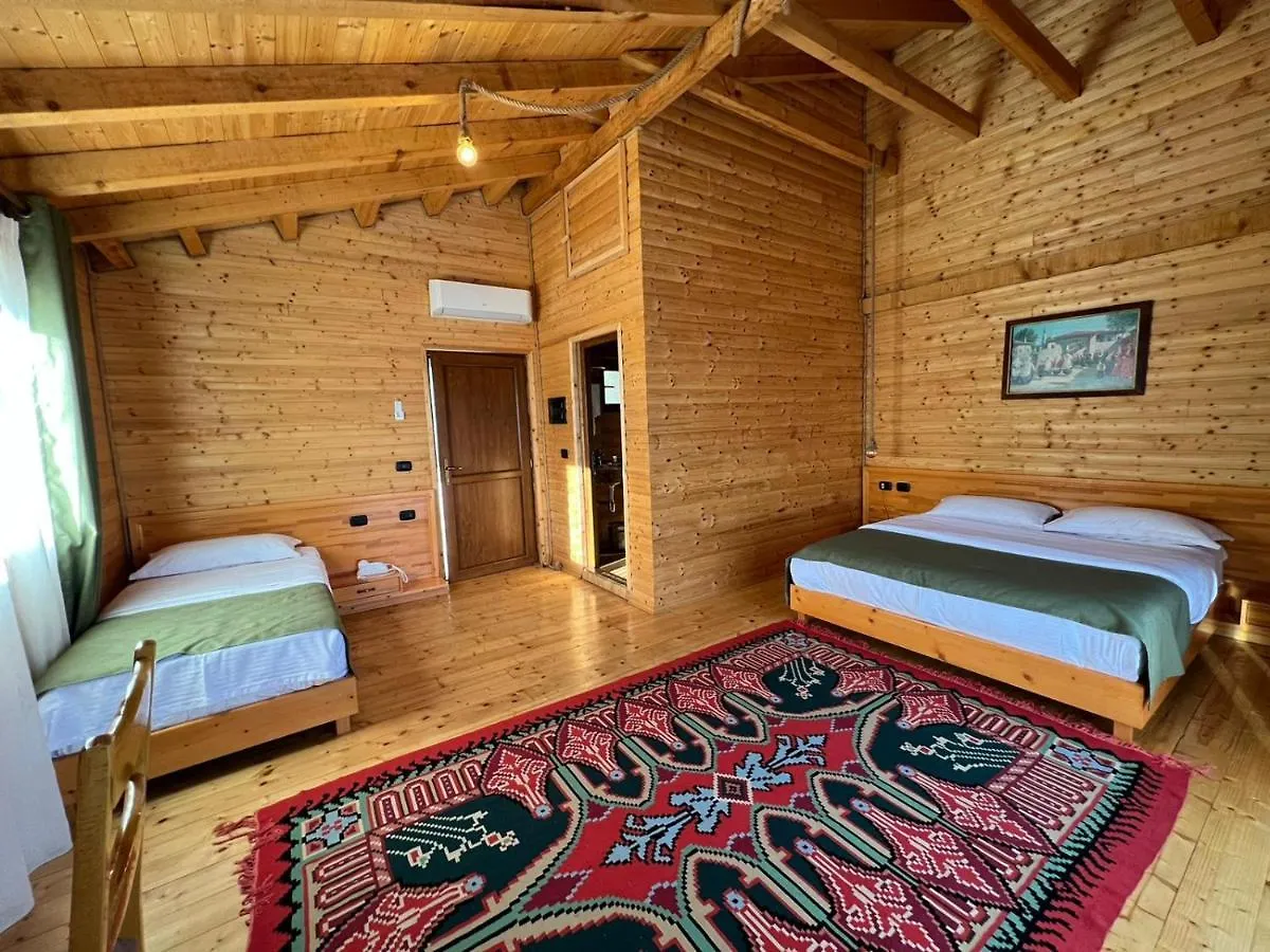 Wooden House Hotel Canaj